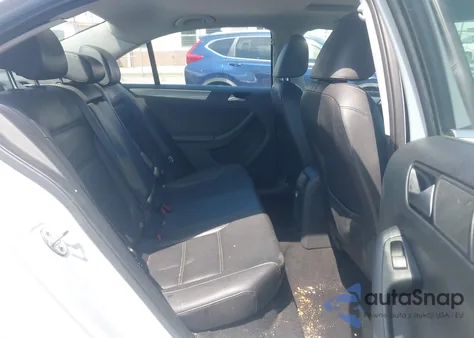 2017 Volkswagen Jetta 1.4T Se z USA, uszkodzony, nr VIN 3VWDB7AJ1HM280030